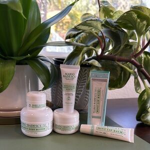 Mario Badescu Skincare Set - White and Green